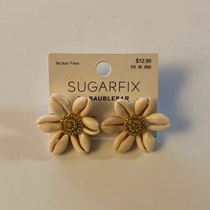 New! Flower sea shell earrings